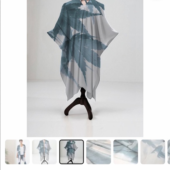 ⭐️Host pick⭐️New NancyJ kimono/coverup - Picture 2 of 10